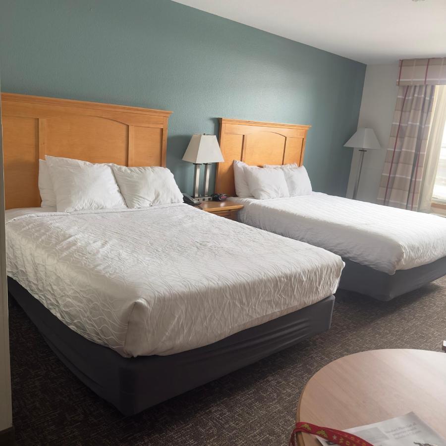 Duluth Inn & Suites Near Spirit Mountain Exteriör bild